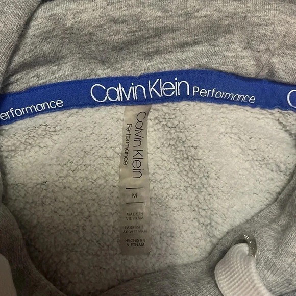 Calvin Klein Performance Gray Cropped Hoodie Gym Athletic Workout Women’s Medium - Picture 2 of 3